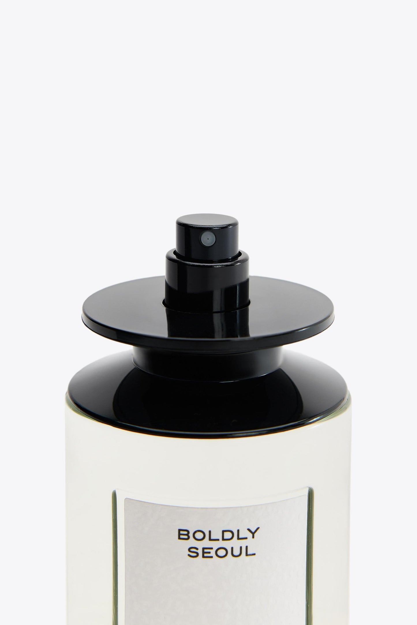 BOLDLY SEOUL EDP 100 ML (3.4 FL. OZ).